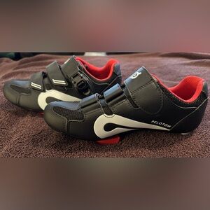 Peloton Spin Shoes - Black and Red